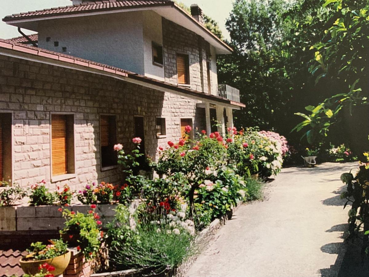 Peaceful Country Living At Apartments At Villa Clara Vimignano-Chiesa Exteriér fotografie